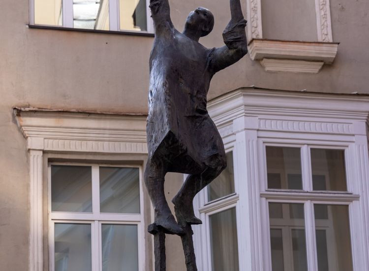 2025-jo-1572-(gross).jpg
